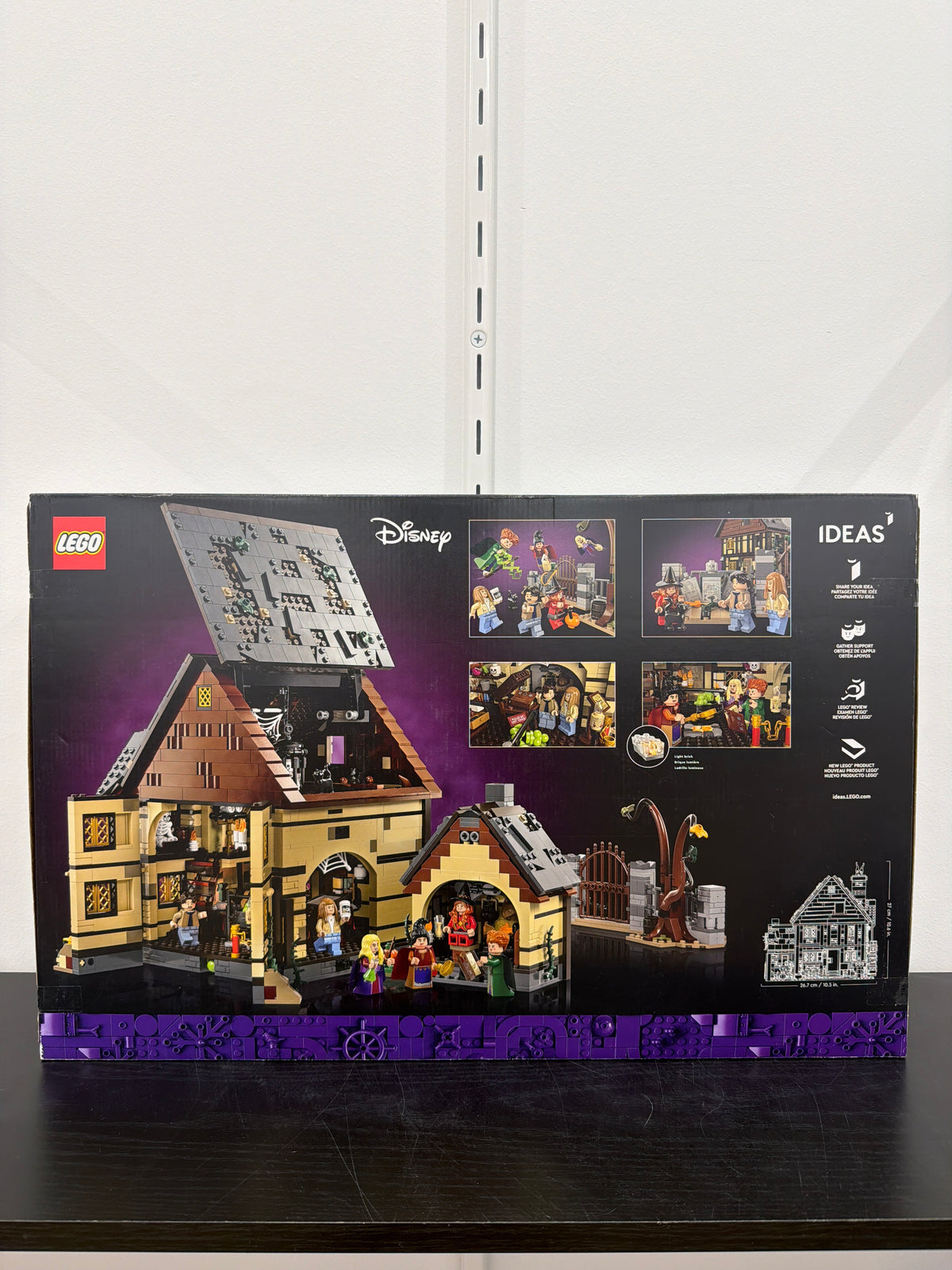 Disney Hocus Pocus: The Sanderson Sisters' Cottage