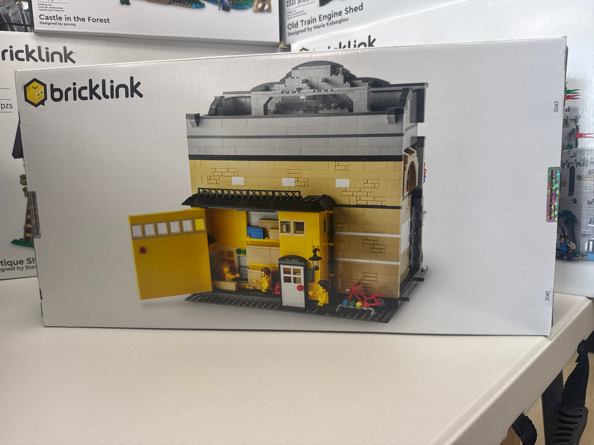 Modular LEGO Store