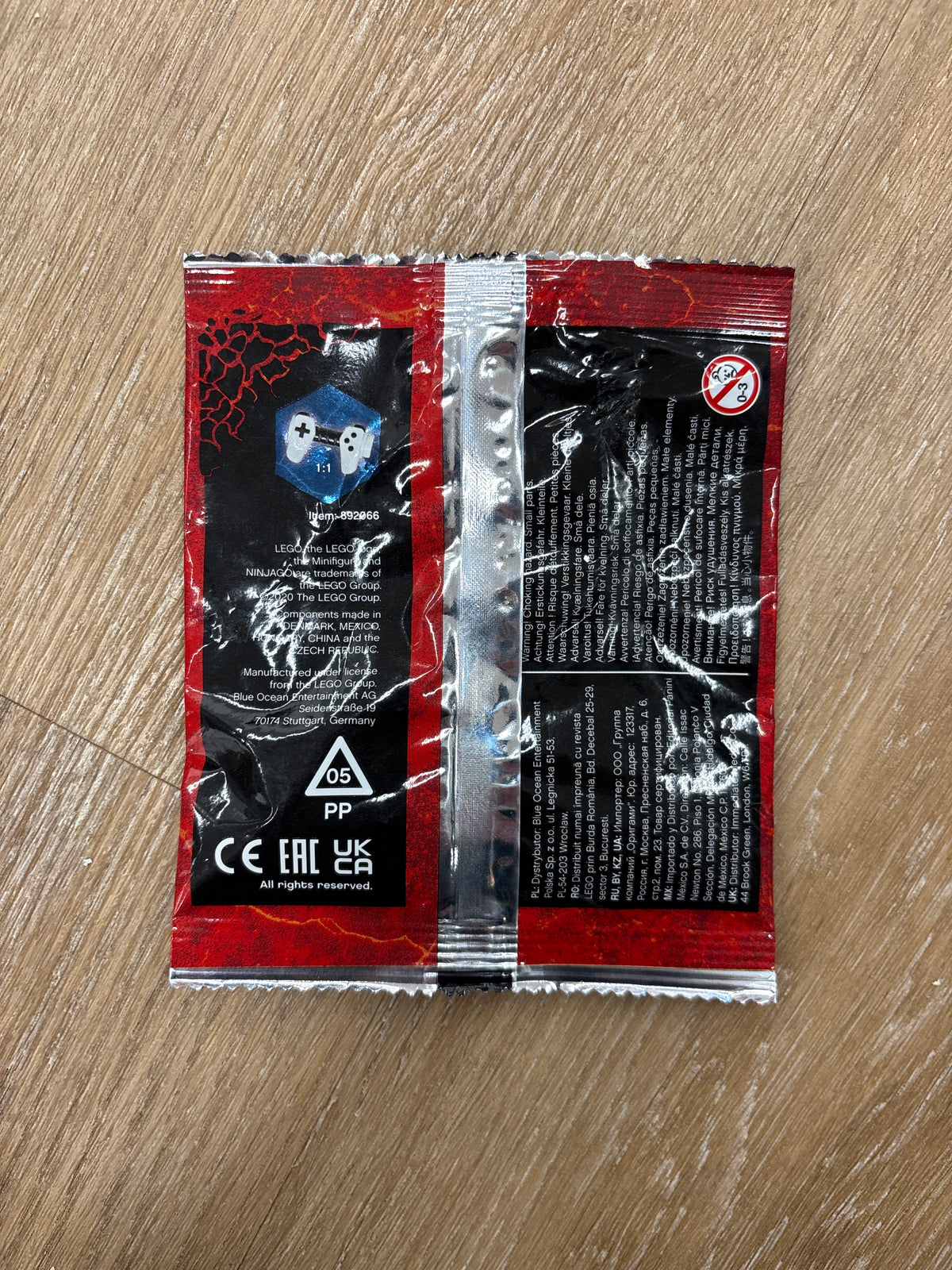 Digi Lloyd foil pack