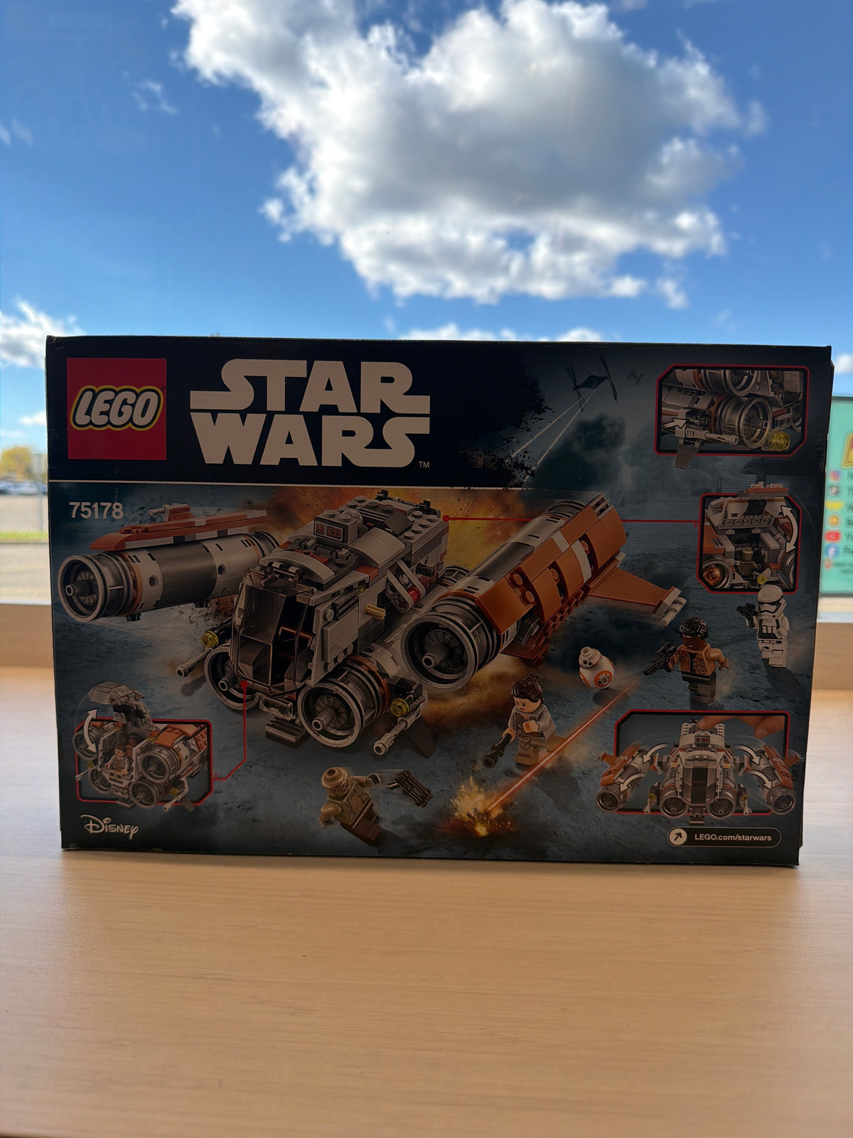 Jakku Quadjumper