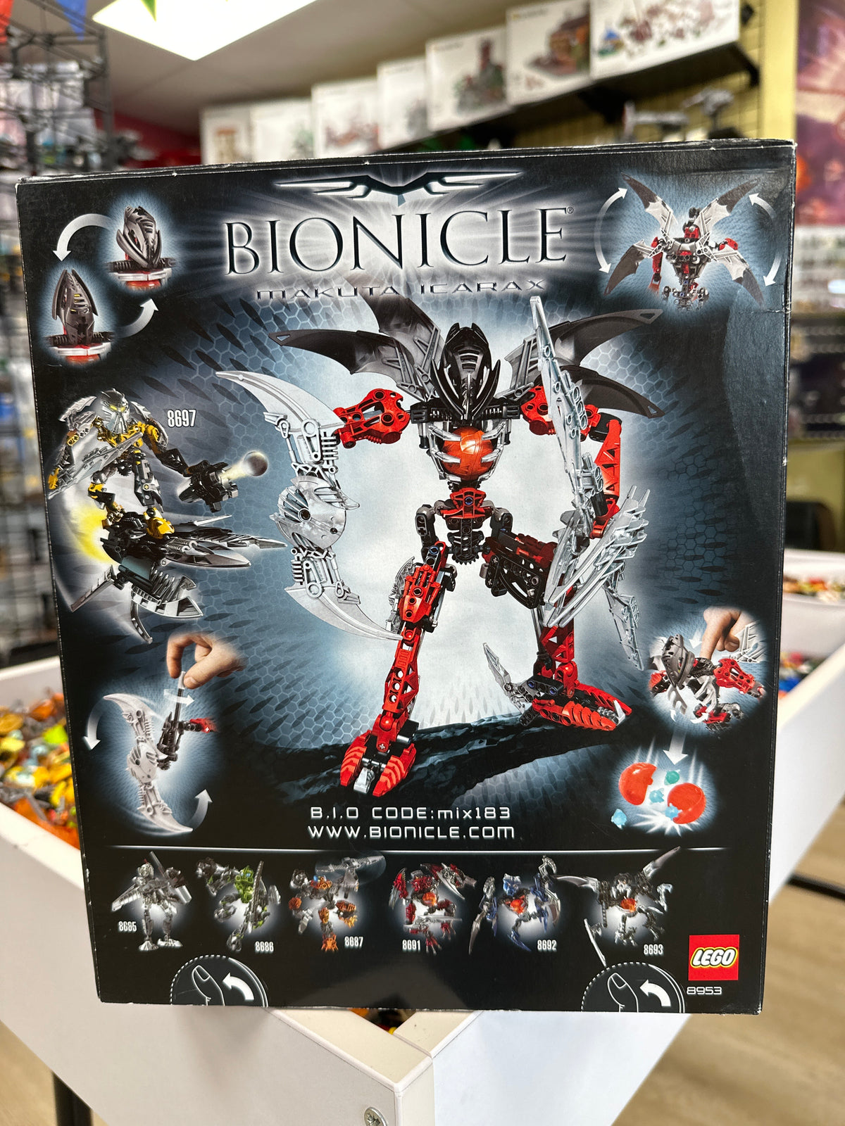 Makuta Icarax
