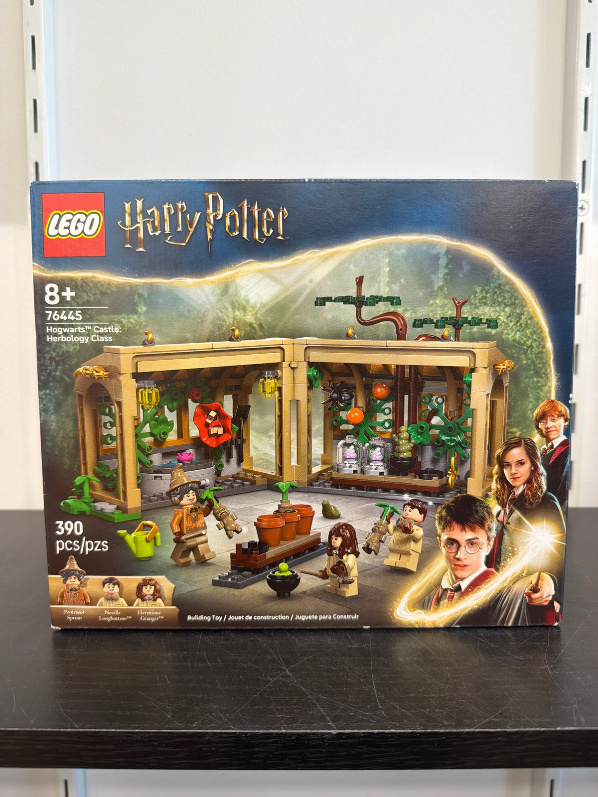 Hogwarts Castle: Herbology Class
