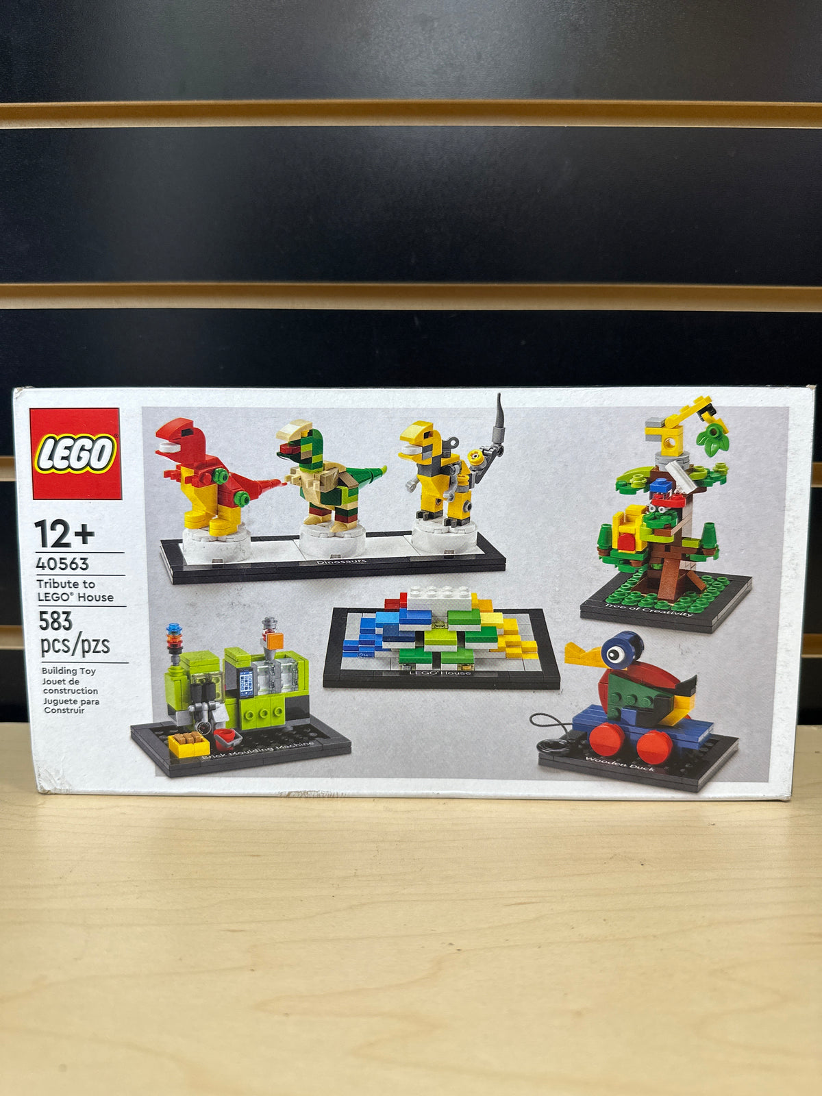 Tribute to LEGO House
