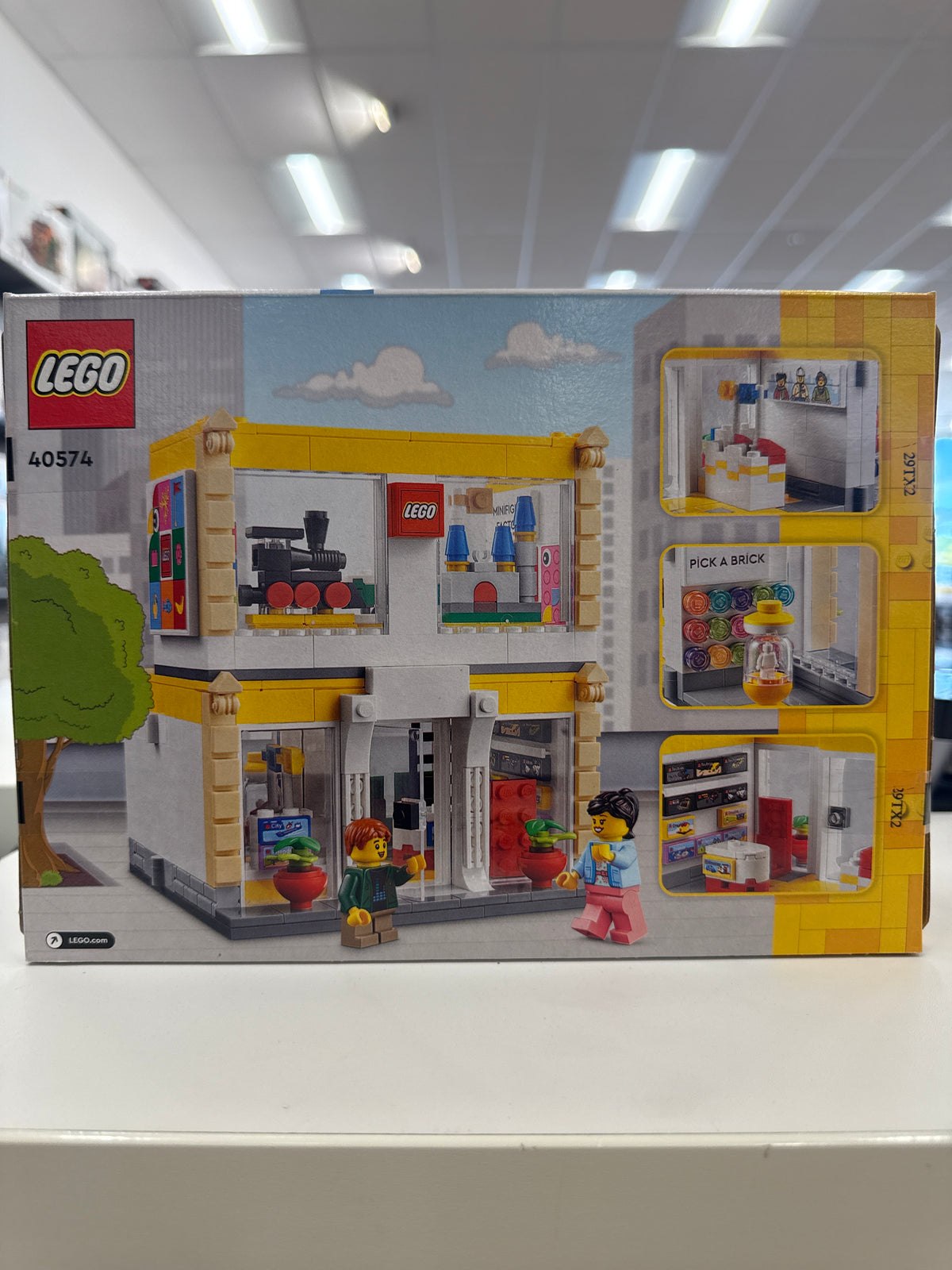 LEGO Brand Store