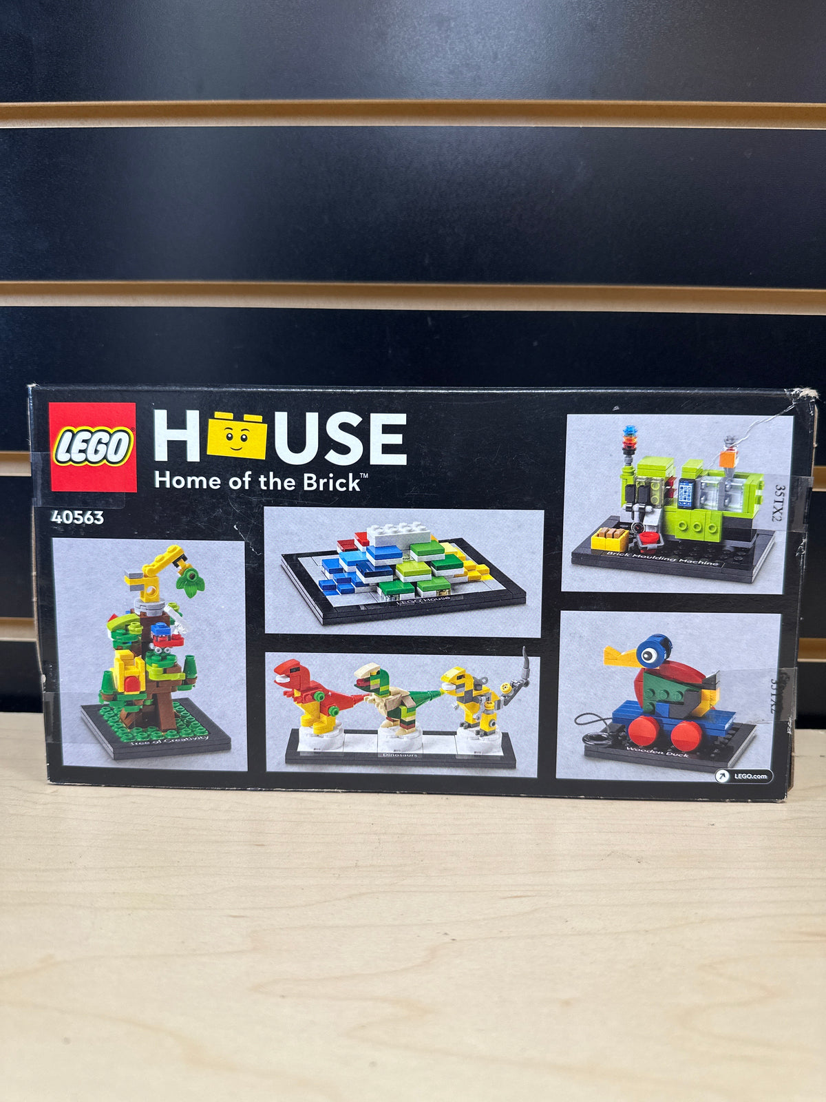 Tribute to LEGO House