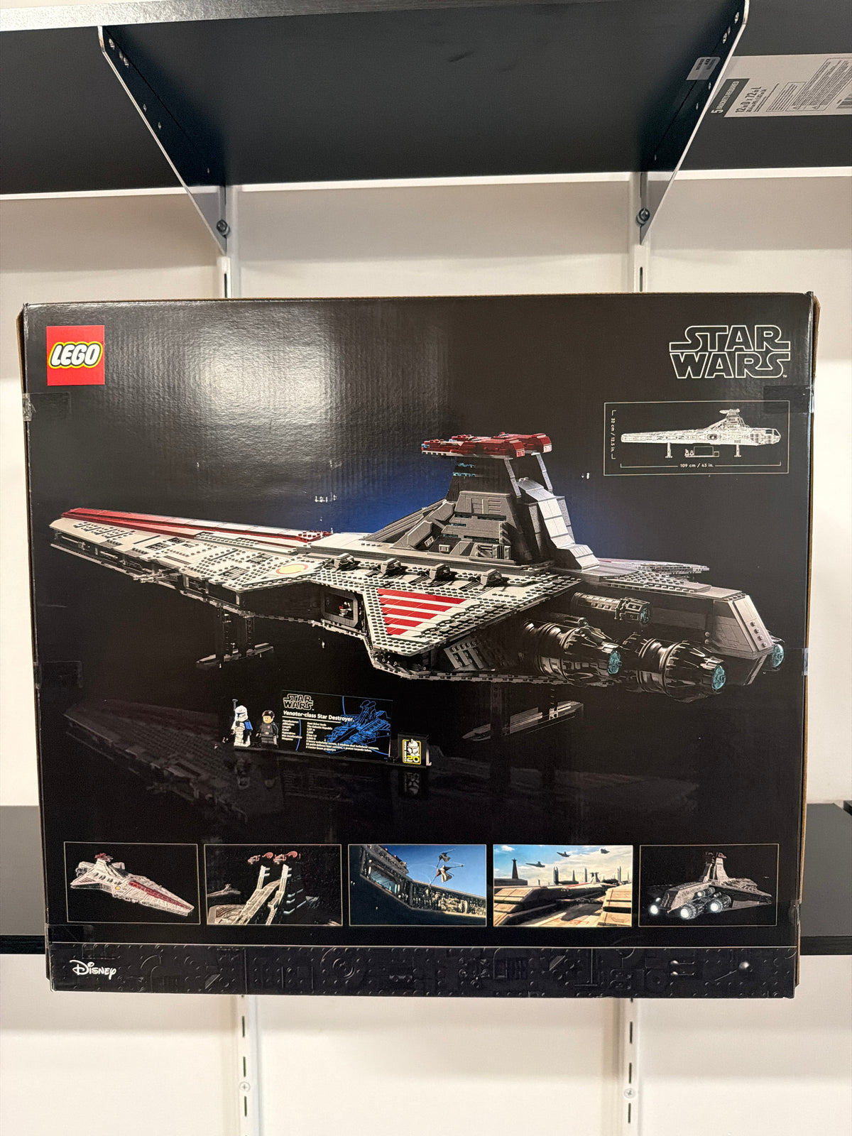 Venator-Class Republic Attack Cruiser - UCS